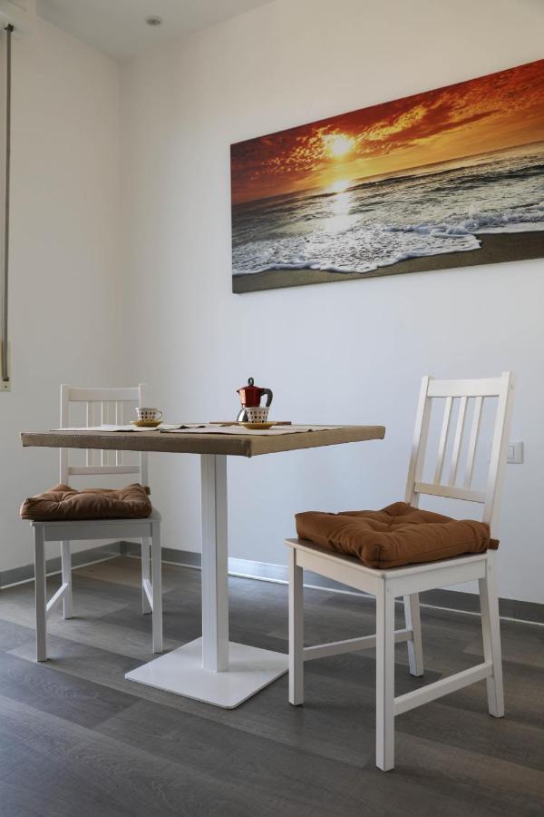 Interno 11 City View With Kitchen - 70 Mq Бари Екстериор снимка